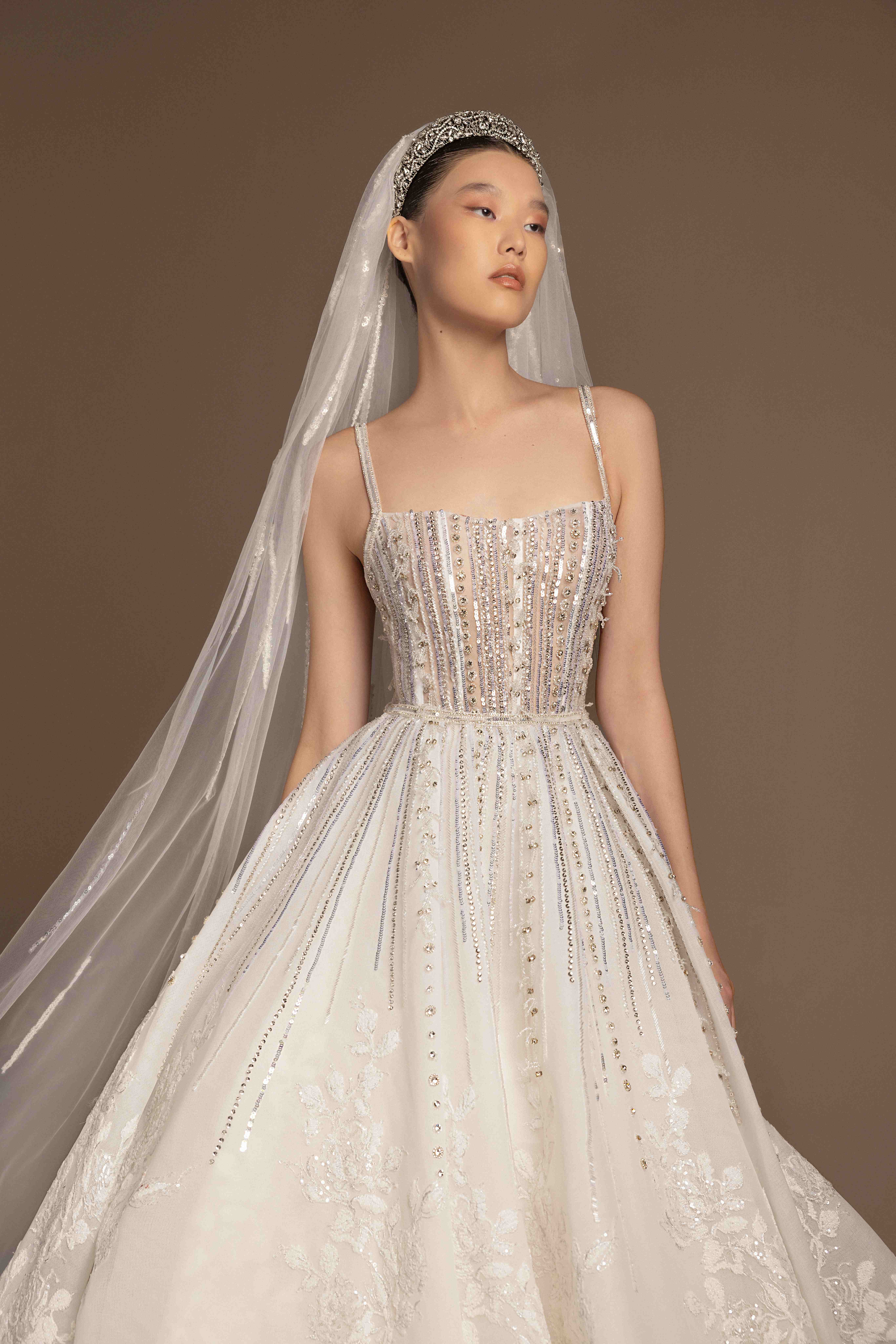 TONY-WARD-LA-MARIEE-FALL-2025-CLOSE-UP-04-SO IN LOVE